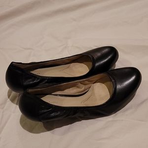 NWOT - Black Leather Pumps - 9.5W